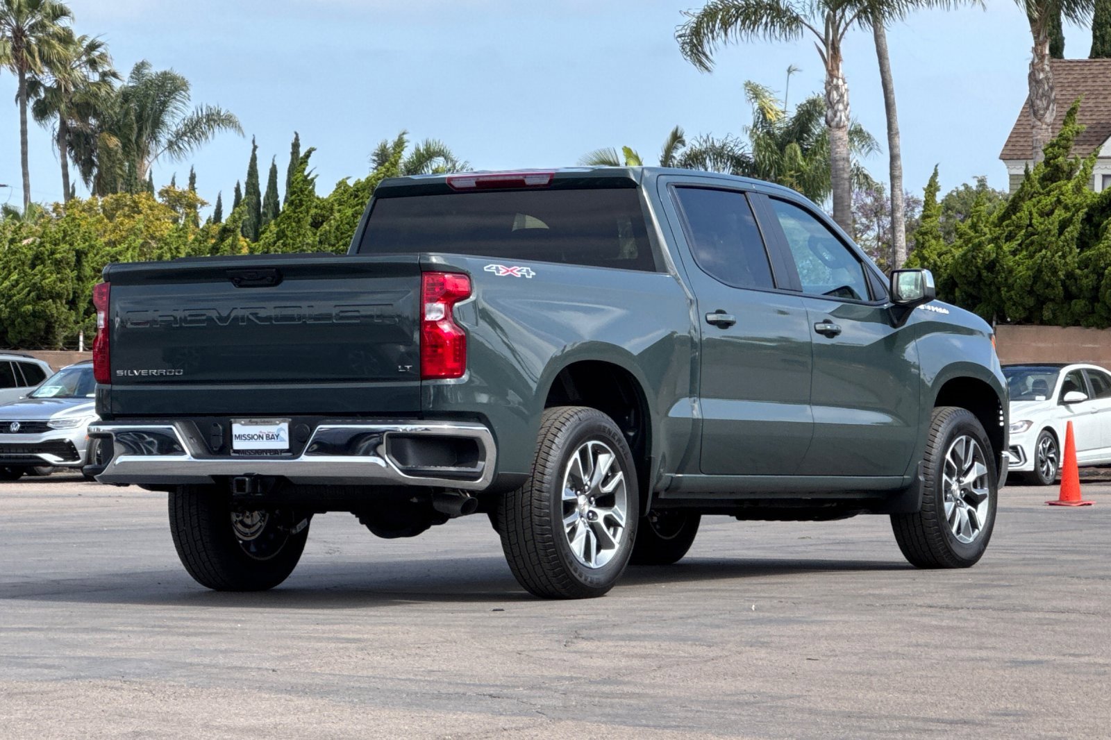 2025 Chevrolet Silverado 1500 photo 4