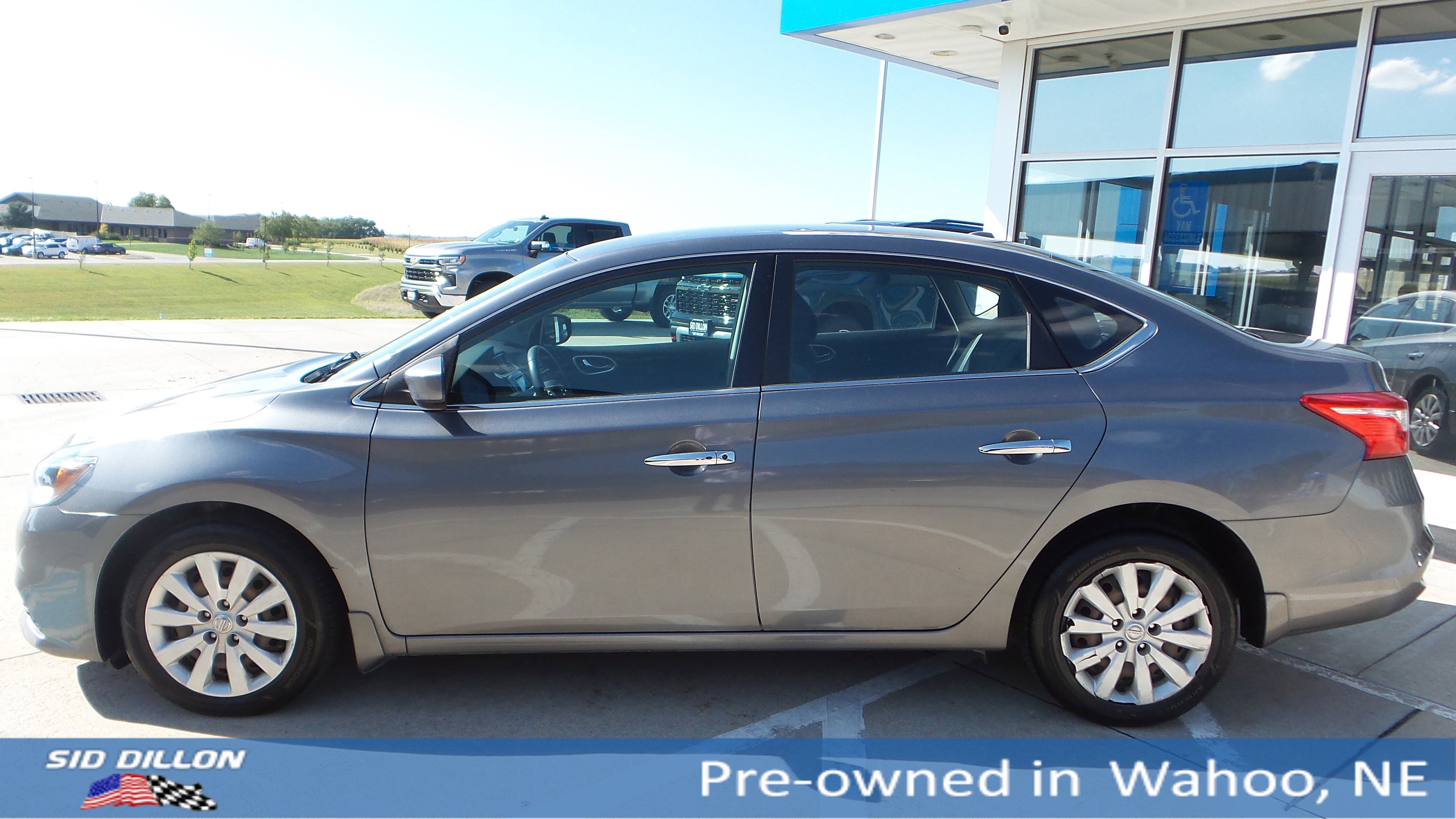 2017 Nissan Sentra SV photo 2