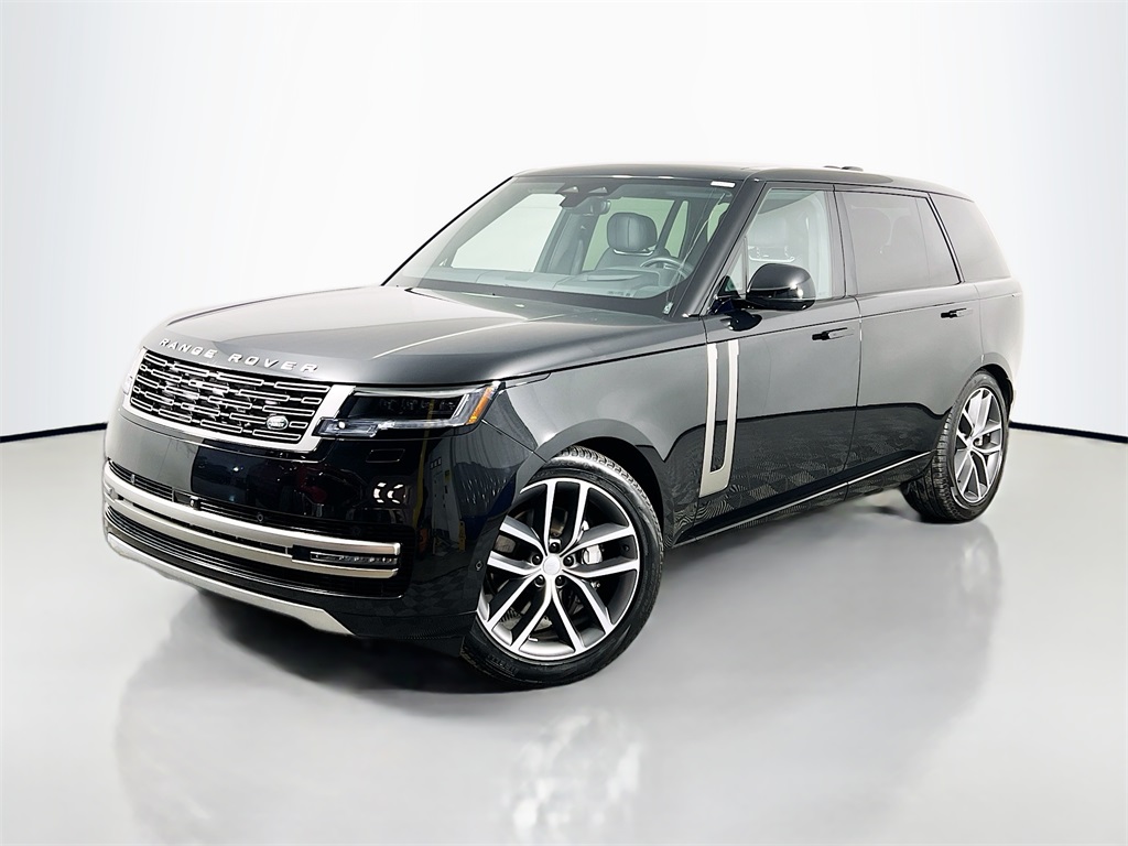 2025 Land Rover Range Rover SE's photo