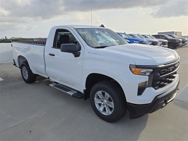 2025 Chevrolet Silverado 1500 photo 2