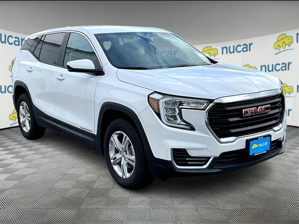 2024 GMC Terrain SLE's photo