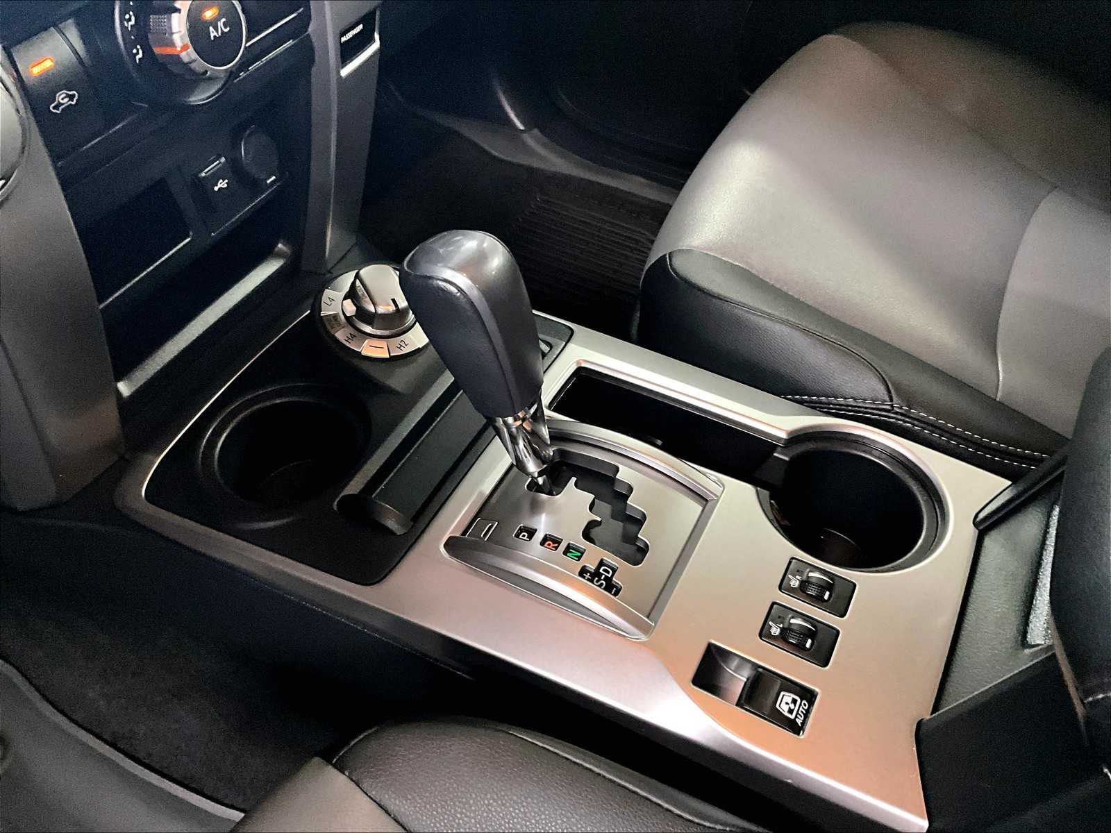 2024 Toyota 4Runner SR5 Premium photo 18