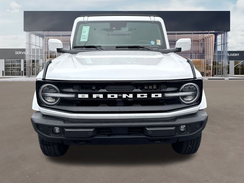 2024 Ford Bronco Outer Banks photo 8