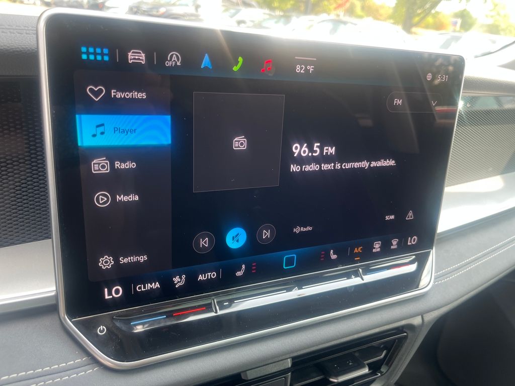 2025 Volkswagen Tiguan SE photo 13
