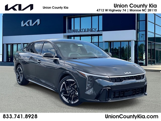 2025 Kia K4 GT-Line's photo