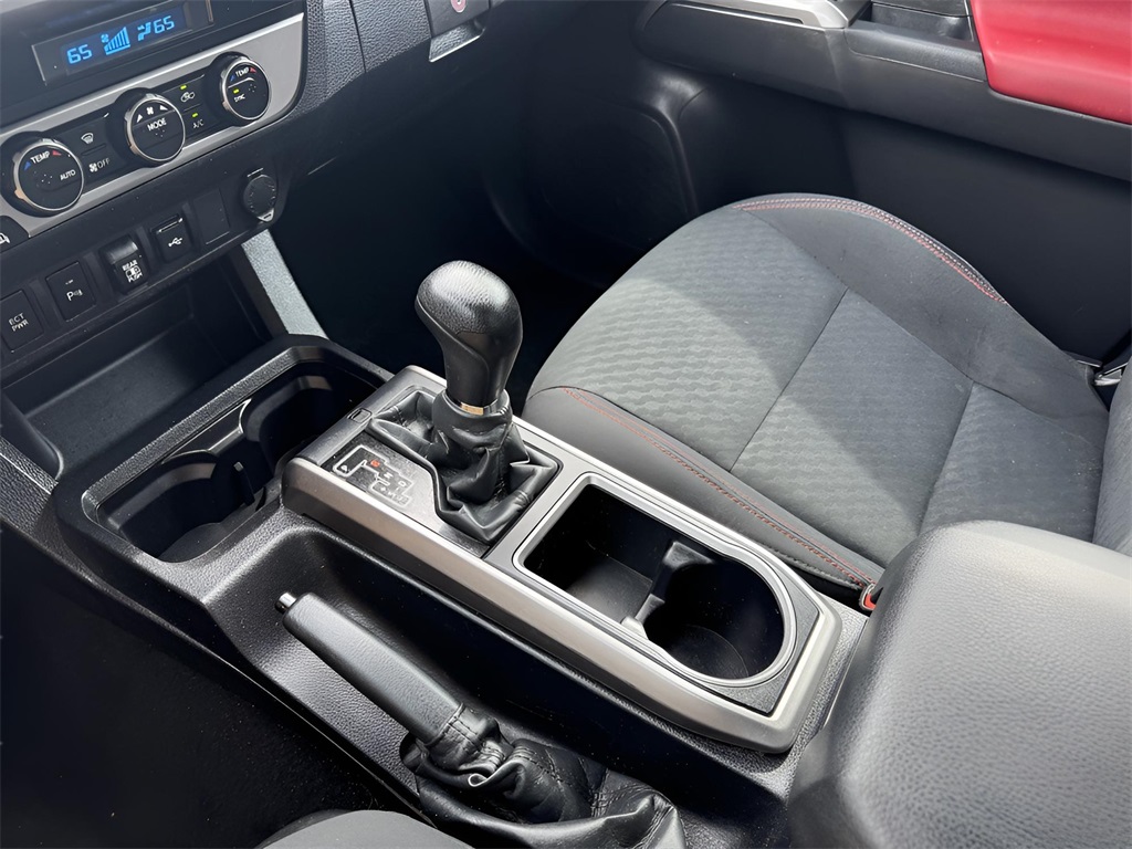 2023 Toyota Tacoma SR5 photo 18