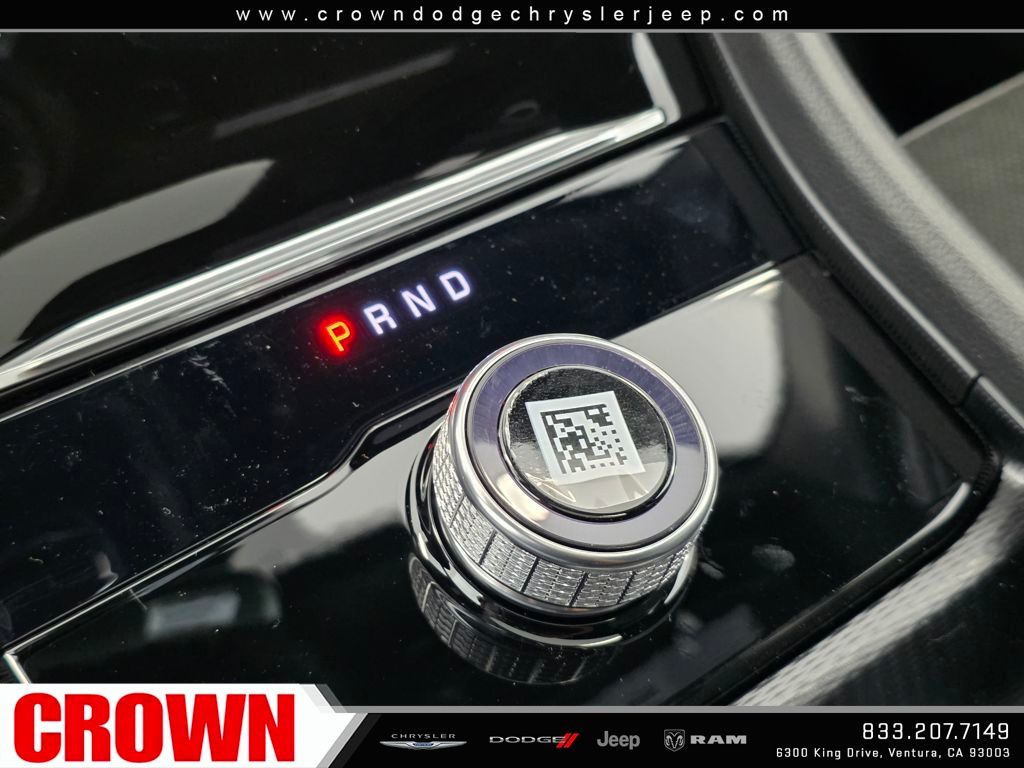 2025 Jeep Grand Cherokee Laredo Altitude photo 23