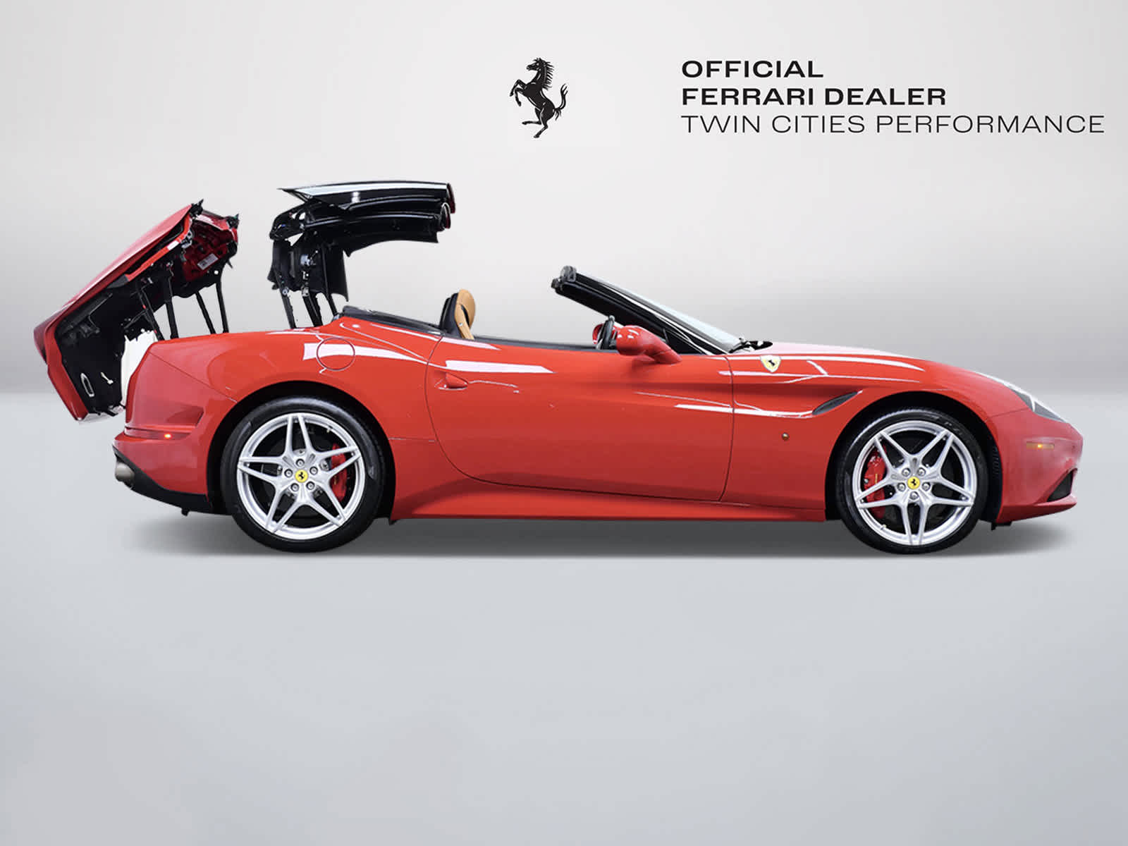 2017 Ferrari California T photo 8