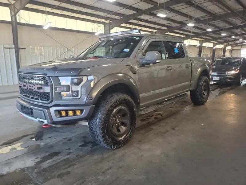 2018 Ford F-150 Raptor photo 3