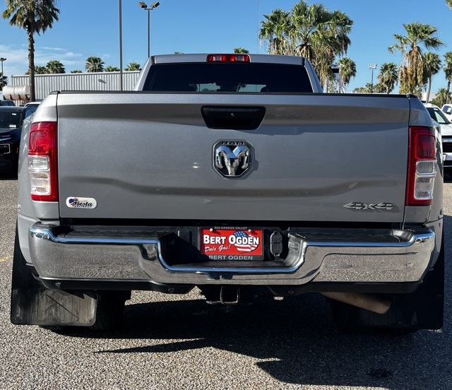 2023 Ram 3500 Tradesman photo 6
