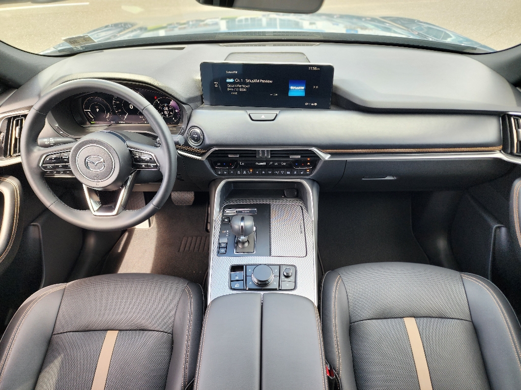 2025 Mazda CX-70 Premium Plus photo 2