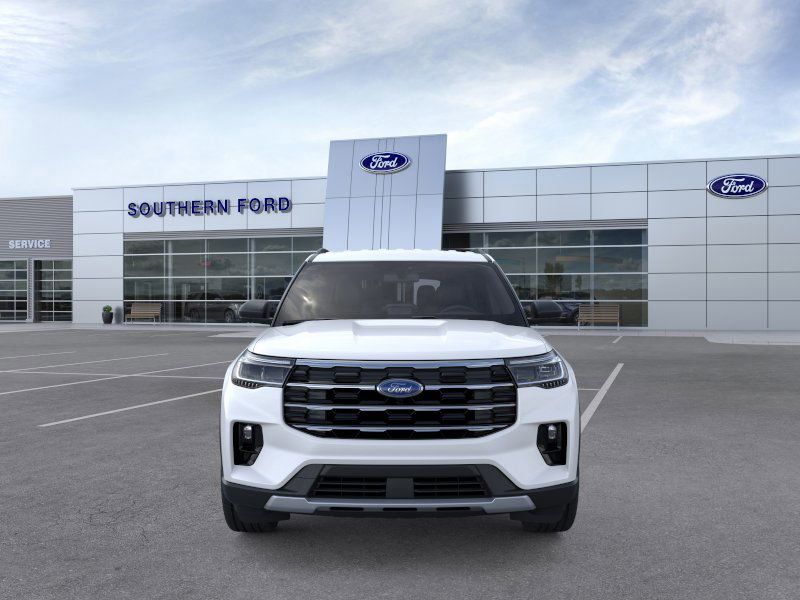 2025 Ford Explorer photo 4