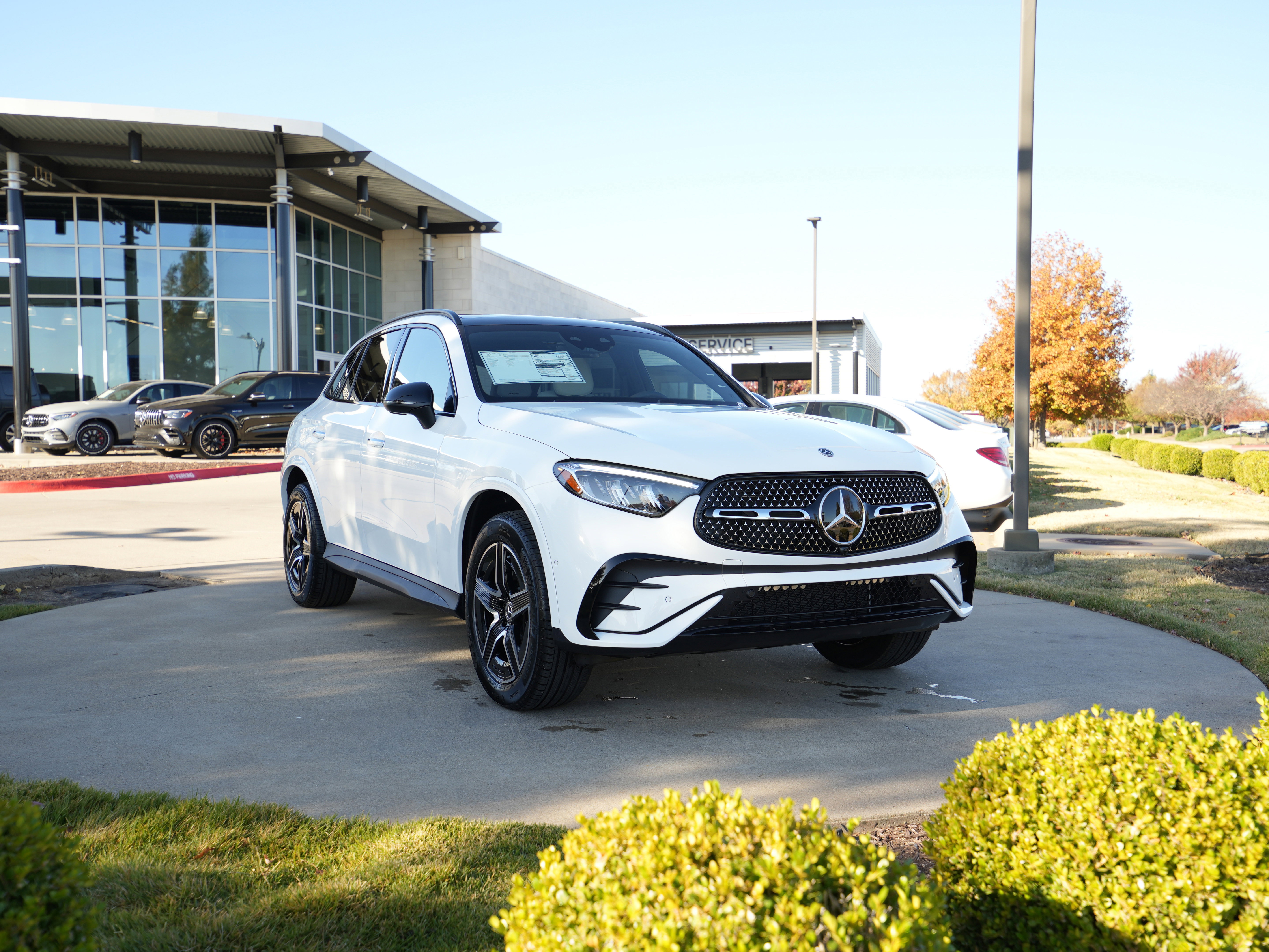 2026 Mercedes-Benz GLC Base's photo