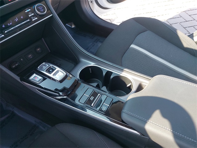 2022 Hyundai Sonata SEL Convenience N Line photo 22