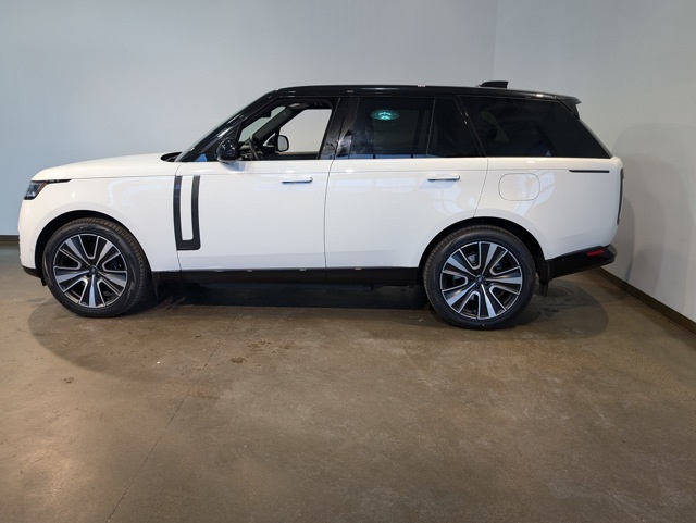 2025 Land Rover Range Rover Autobiography photo 3