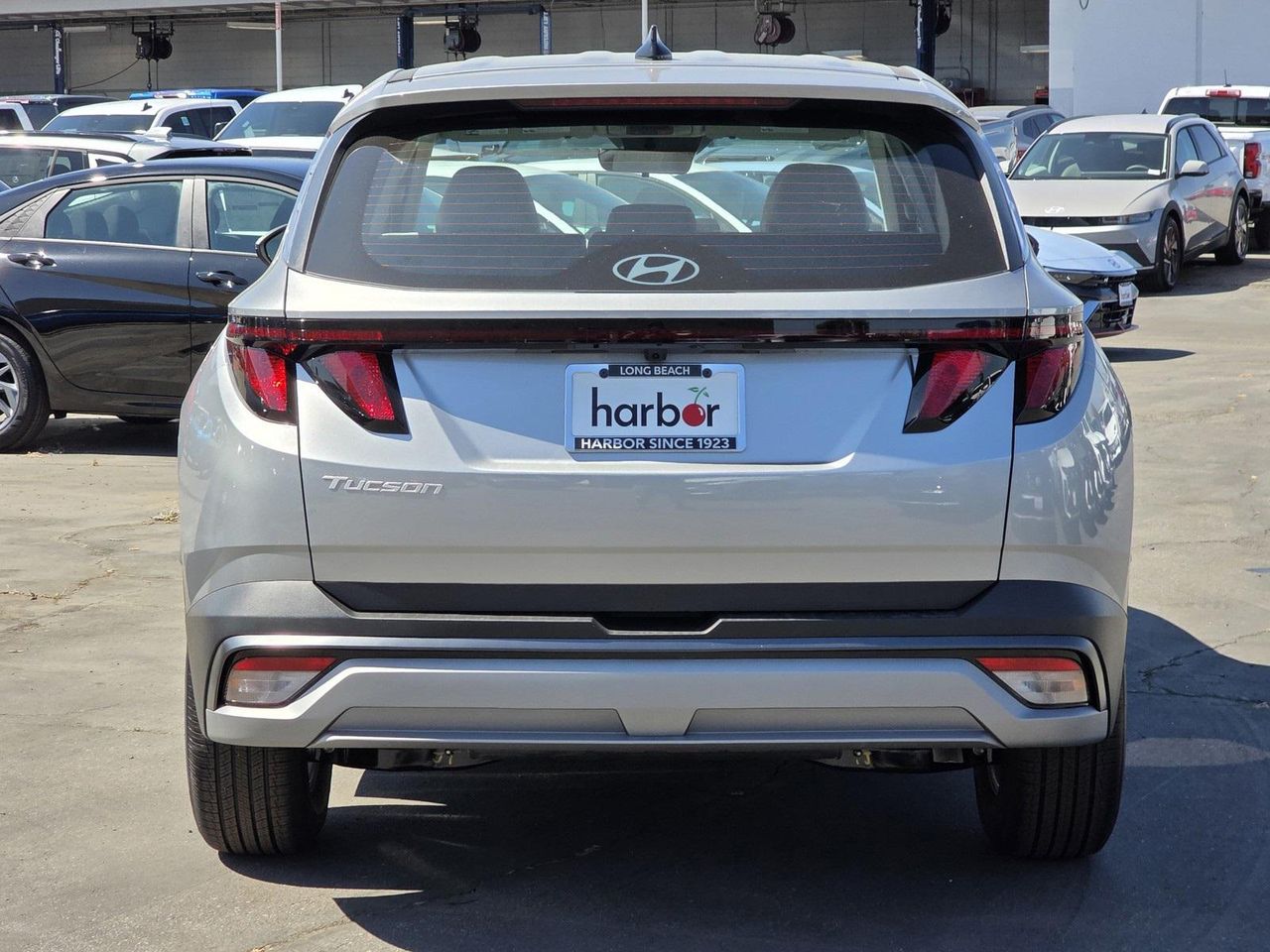 2025 Hyundai Tucson SE photo 7