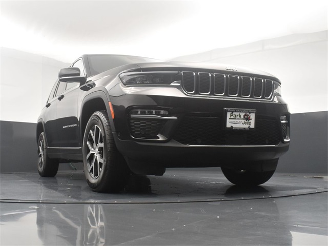 2025 Jeep Grand Cherokee Limited photo 17