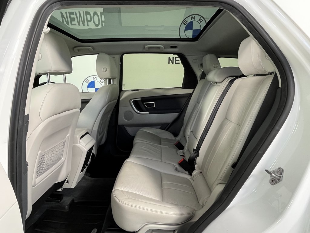 2018 Land Rover Discovery Sport HSE photo 13