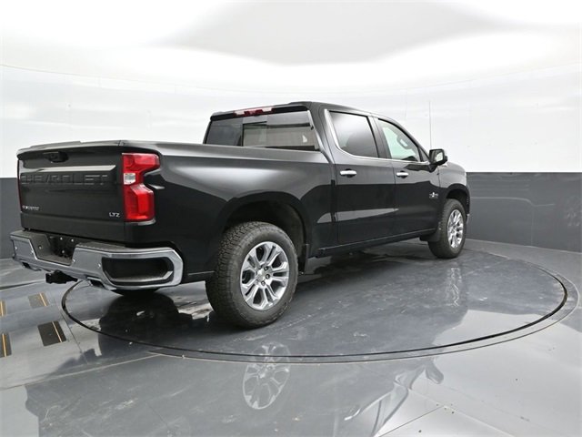 2025 Chevrolet Silverado 1500 LTZ photo 4