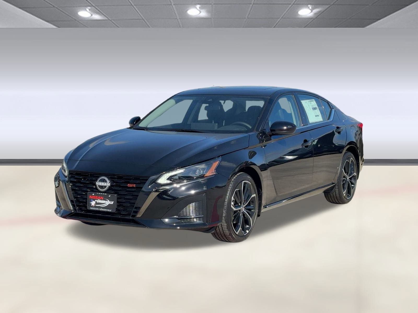 2025 Nissan Altima SR's photo