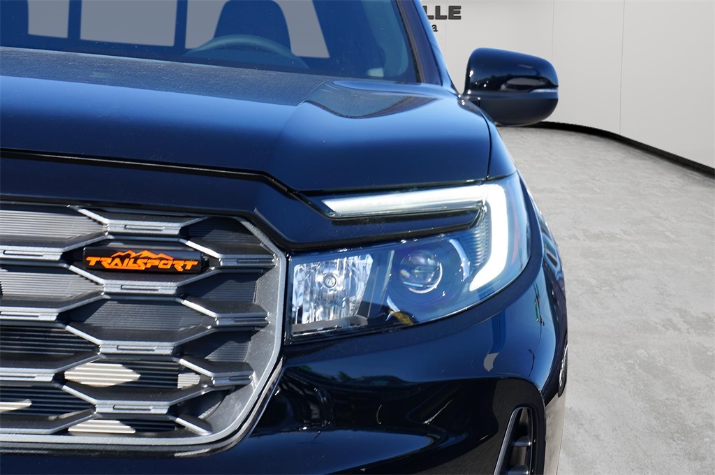 2026 Honda Ridgeline TrailSport photo 2