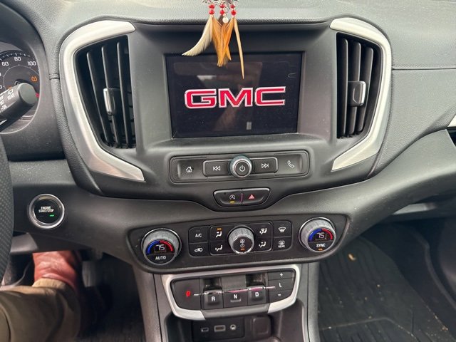 2022 Gmc Terrain SLE photo 3