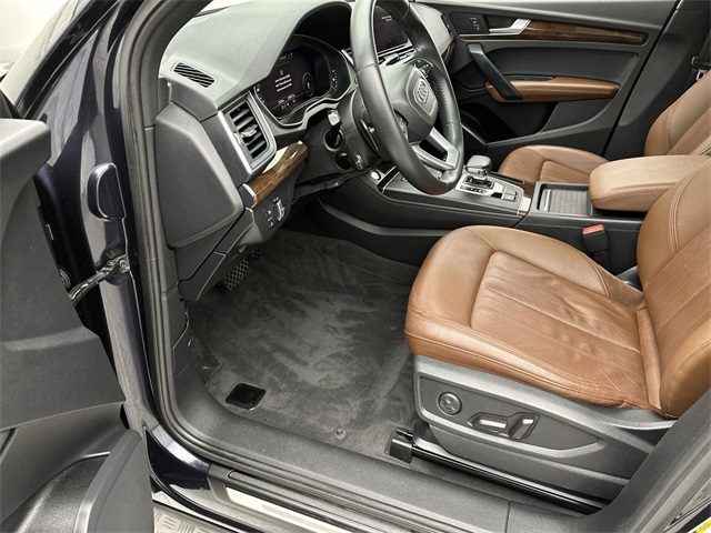 2020 Audi Q5 45 Premium Plus photo 3