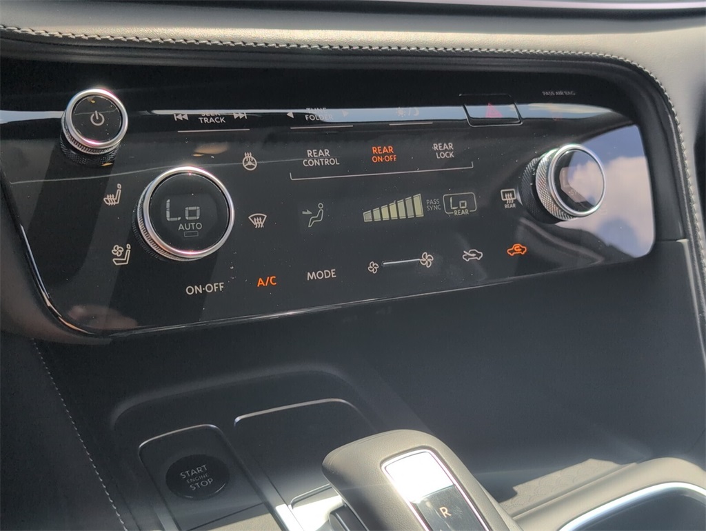 2026 Infiniti QX60 Luxe photo 13