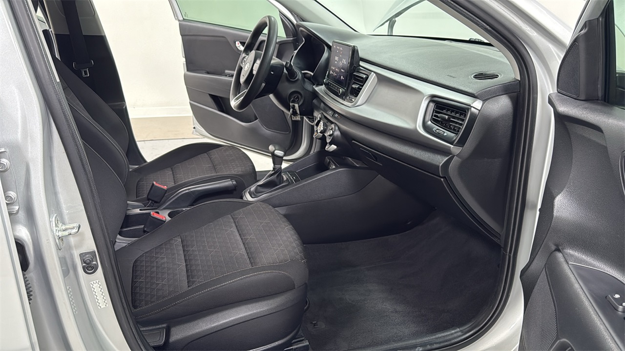 2021 Kia Rio LX photo 18