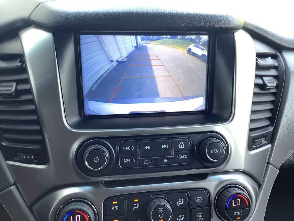 2019 Chevrolet Suburban LT photo 18