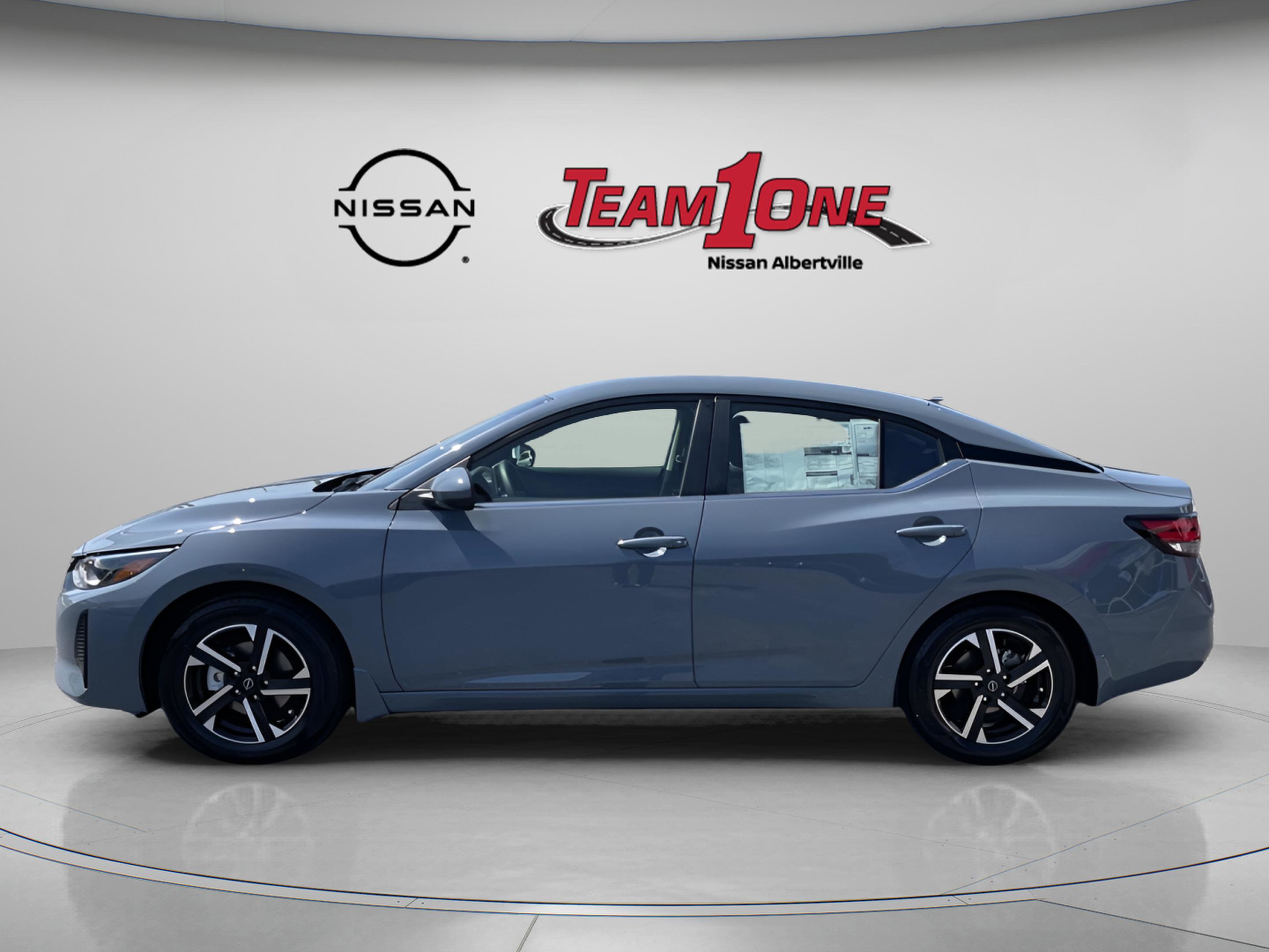 2025 Nissan Sentra SV photo 2