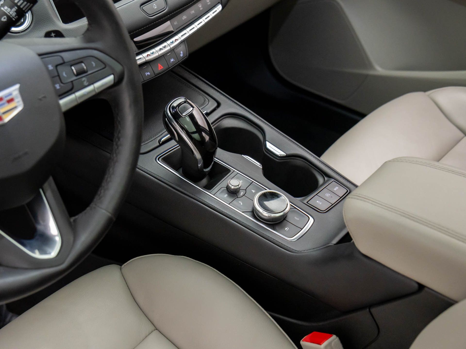 2023 Cadillac XT4 Premium Luxury photo 12