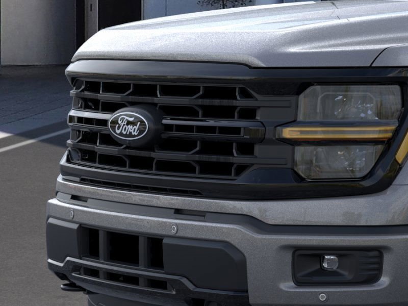 2025 Ford F-150 XLT photo 16