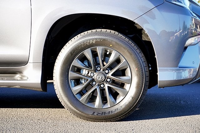 Used 2023 Gray Lexus 460 image 7