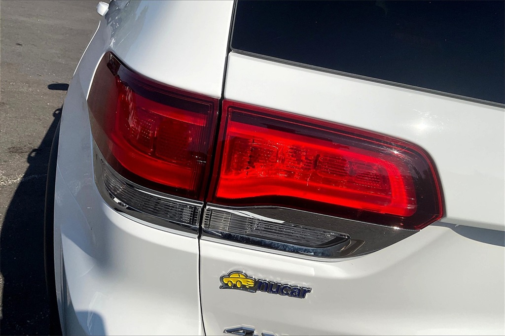 2021 Jeep Grand Cherokee Laredo E photo 29