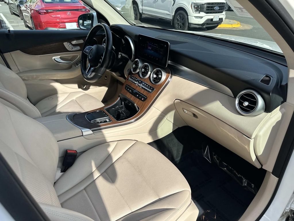 2022 Mercedes Benz GLC 300 4MATIC photo 19