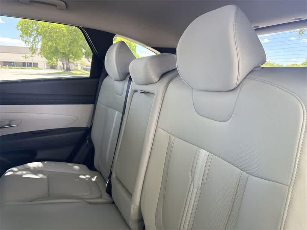 2025 Hyundai Tucson SEL photo 18