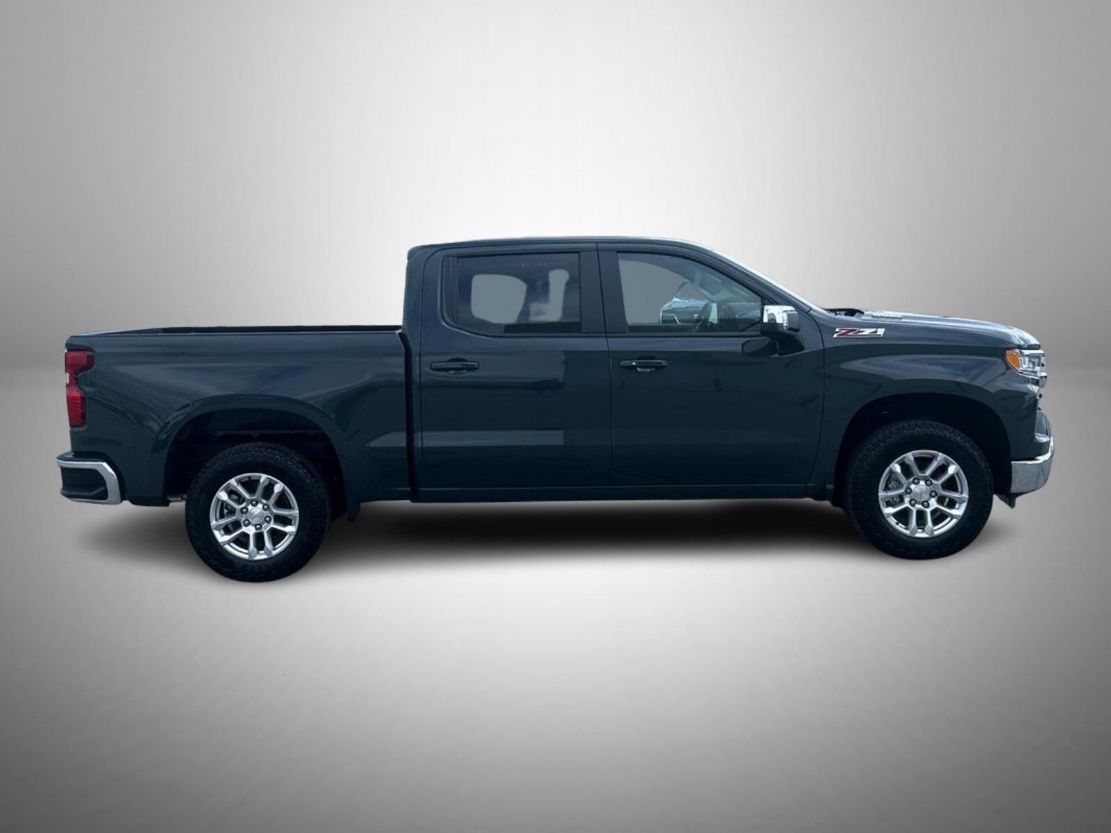 2025 Chevrolet Silverado 1500 LT photo 4