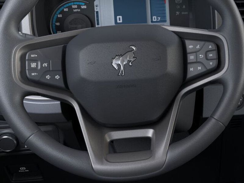 2025 Ford Bronco Base photo 14