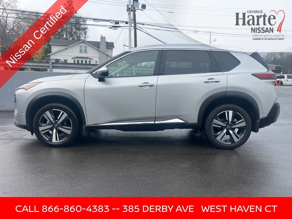 2023 Nissan Rogue SL photo 2