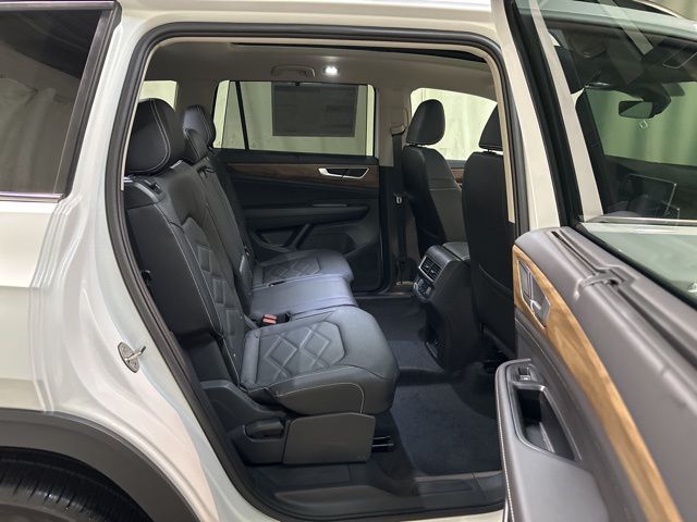 2026 Volkswagen Atlas SE Technology photo 32