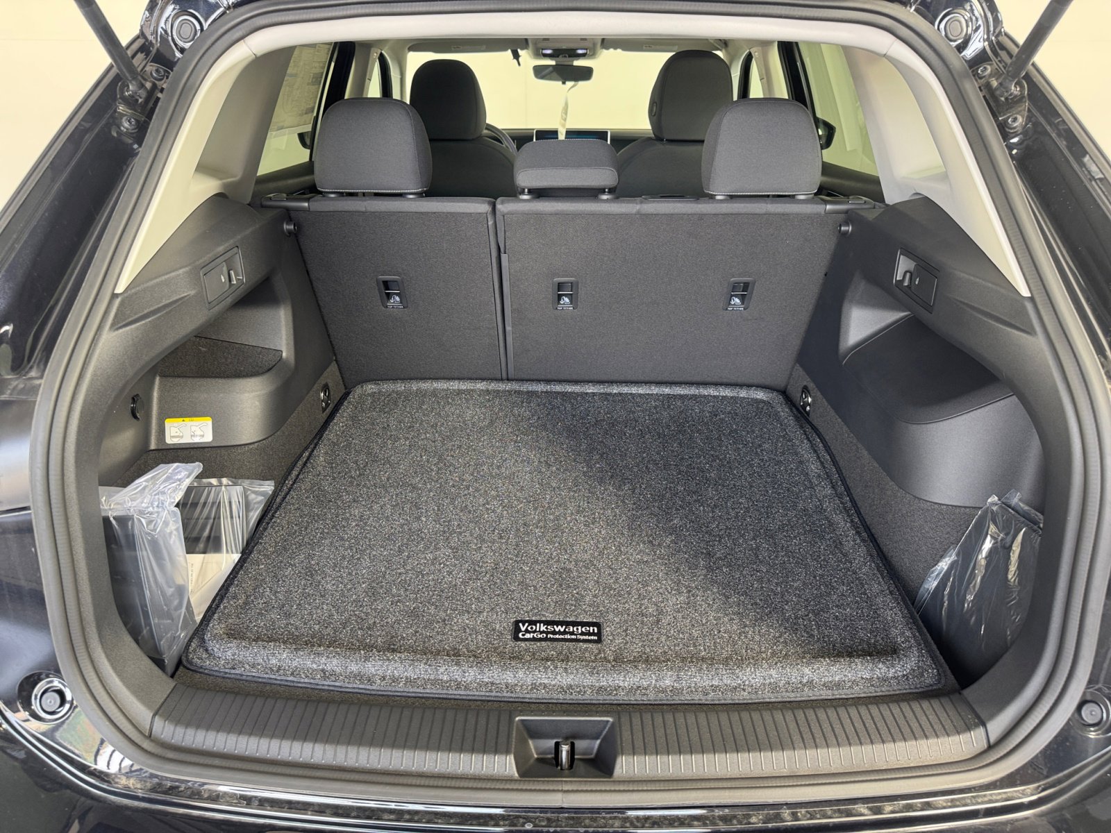 2025 Volkswagen Tiguan S photo 28