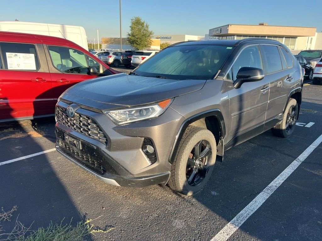 2020 Toyota RAV4 Hybrid XSE photo 4