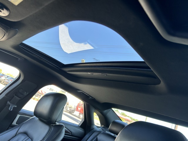 2017 Lincoln MKZ Reserve photo 9