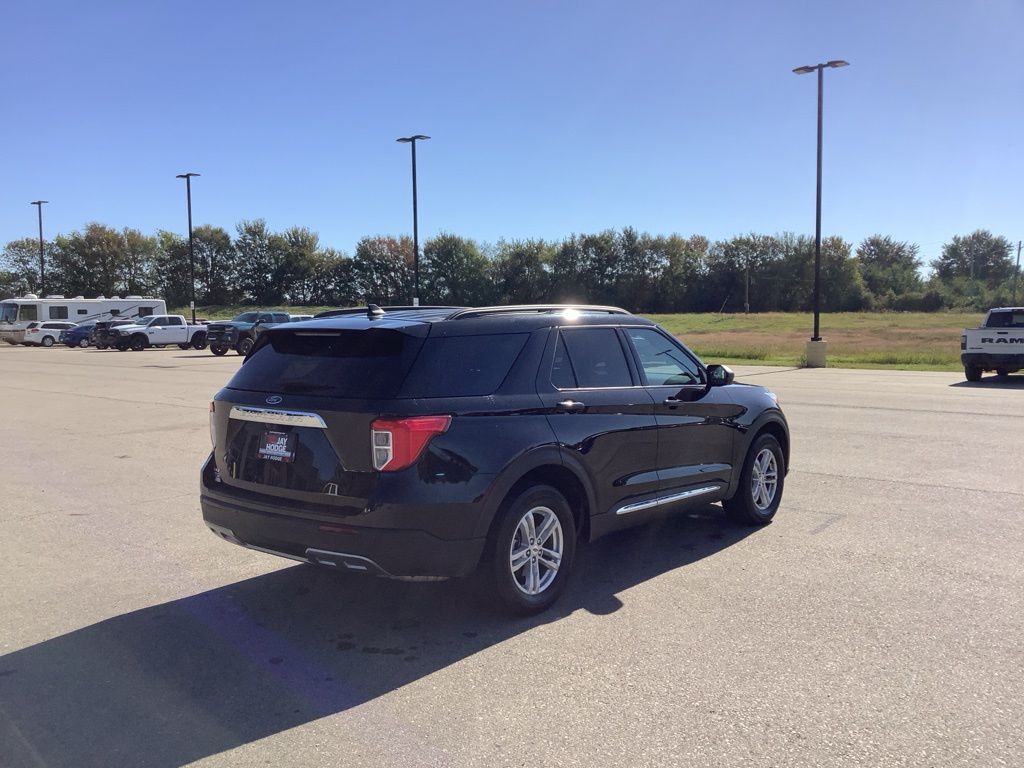 2024 Ford Explorer XLT photo 5