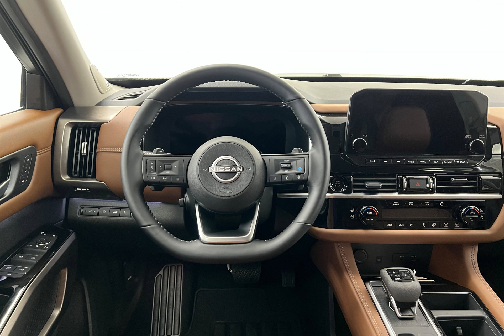 2025 Nissan Pathfinder Platinum photo 12