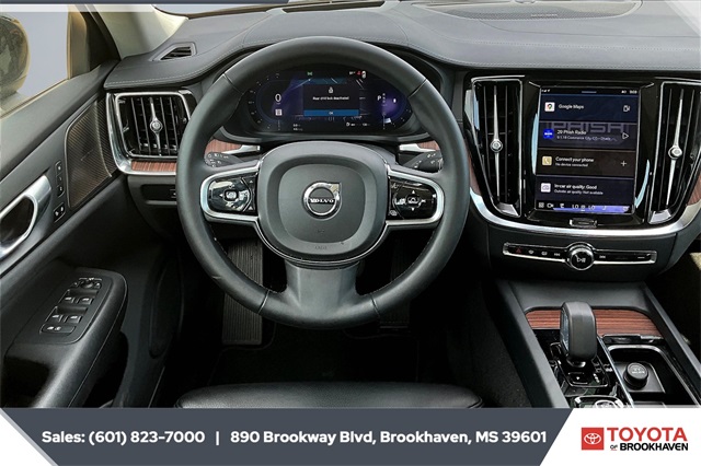 2024 Volvo S60 Ultimate photo 4