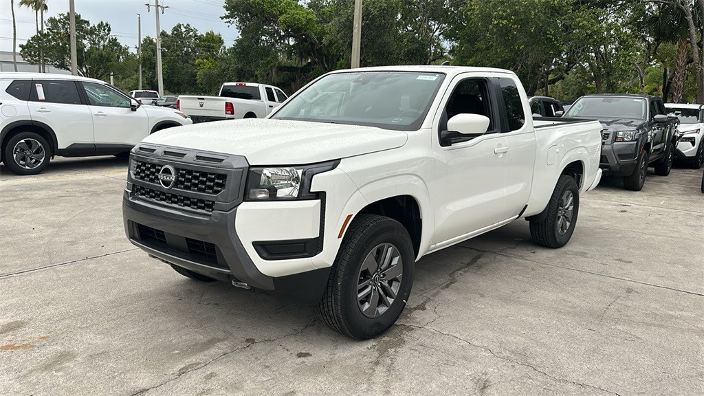 2025 Nissan Frontier King Cab SV photo 3