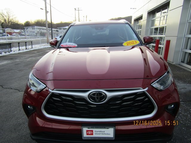 Image of Pre-Owned 2023 Toyota Highlander XLE 4D Sport Utility AWD