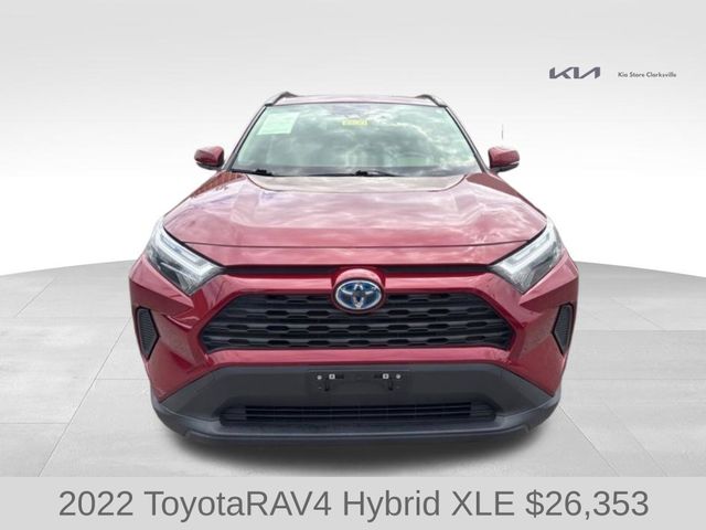2022 Toyota RAV4 Hybrid XLE photo 2